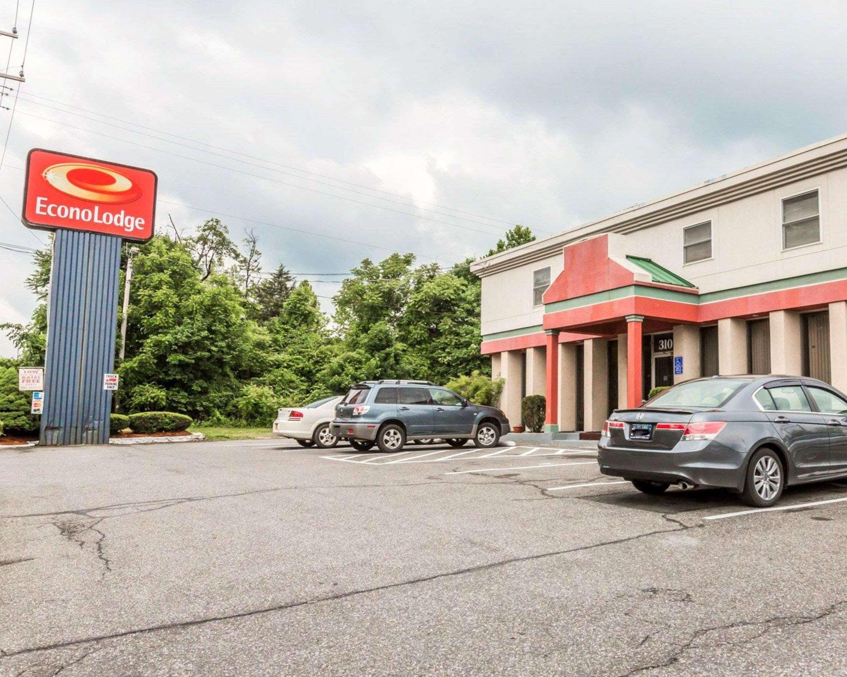 Econo Lodge Stewart International Airport New Windsor Exterior foto